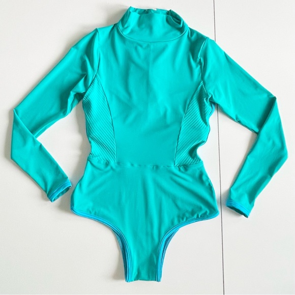 Dkoko Surface One Piece Surf Suit - Size Small - Like New - Picture 5 of 12